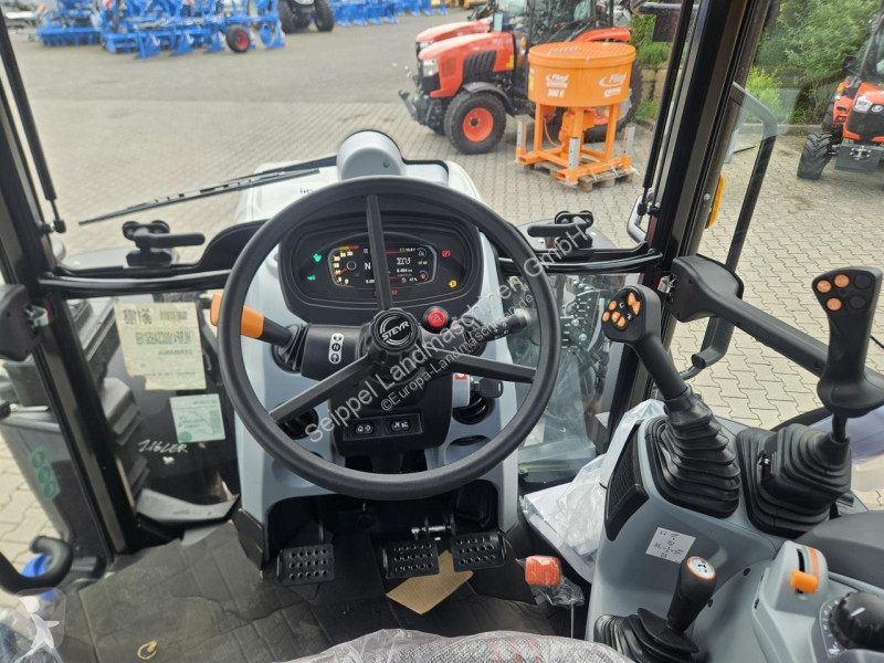 Tractor Steyr  PLUS 4100 FL