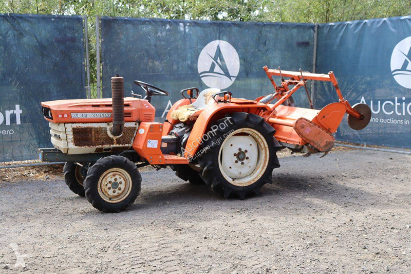 Tractor agrícola Kubota ZB1600