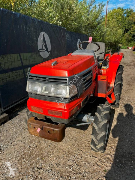 Tractor agrícola Kubota GL221 Grandel
