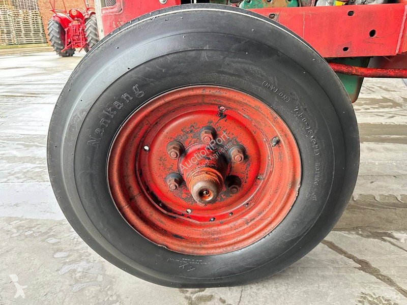 Tractor Volvo 470