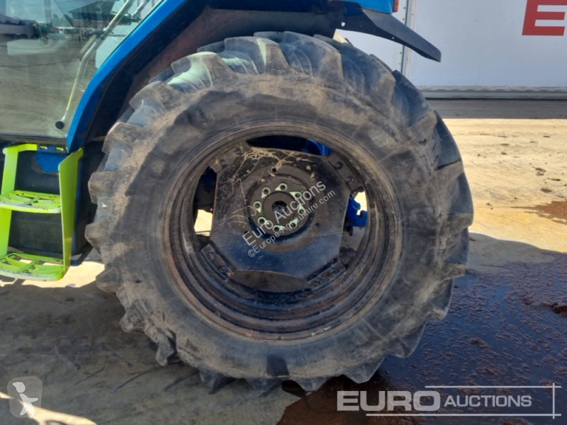 Tractor  CX85