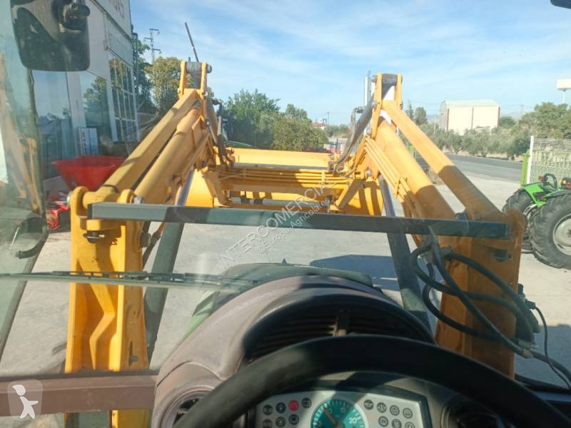 Tracteur agricole Claas Celtis 436 RC