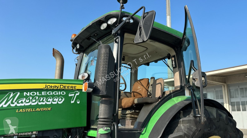 Lantbrukstraktor John Deere 7230R