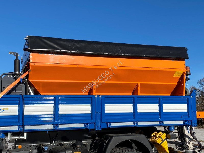 Lantbrukstraktor Mercedes Atego 1524