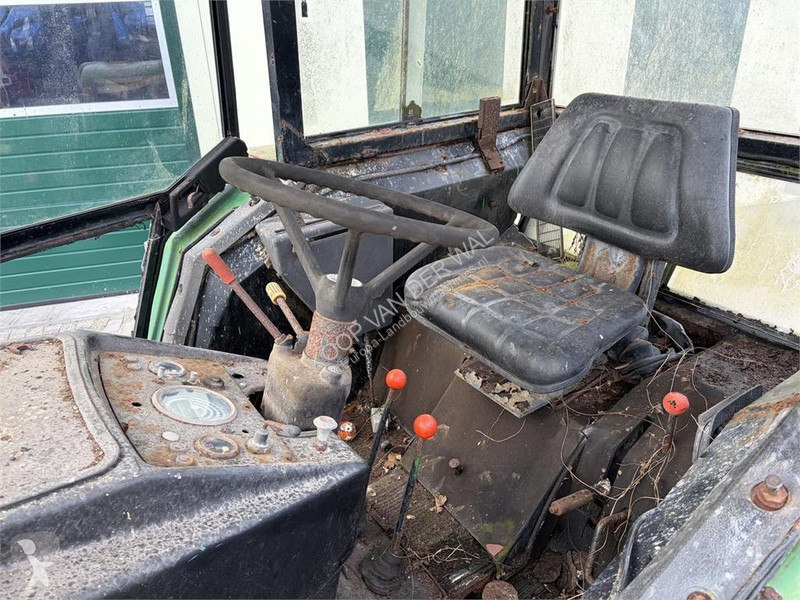 Lantbrukstraktor John Deere 2030