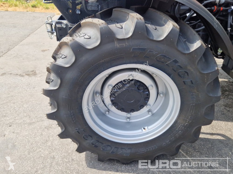 Tractor Case IH Farmhall 75A