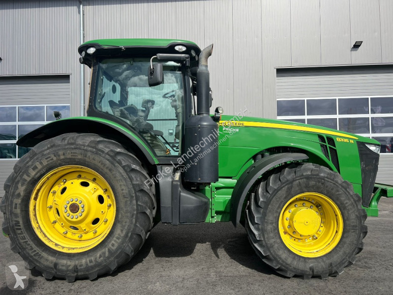 Lantbrukstraktor John Deere 8335R Autopowr