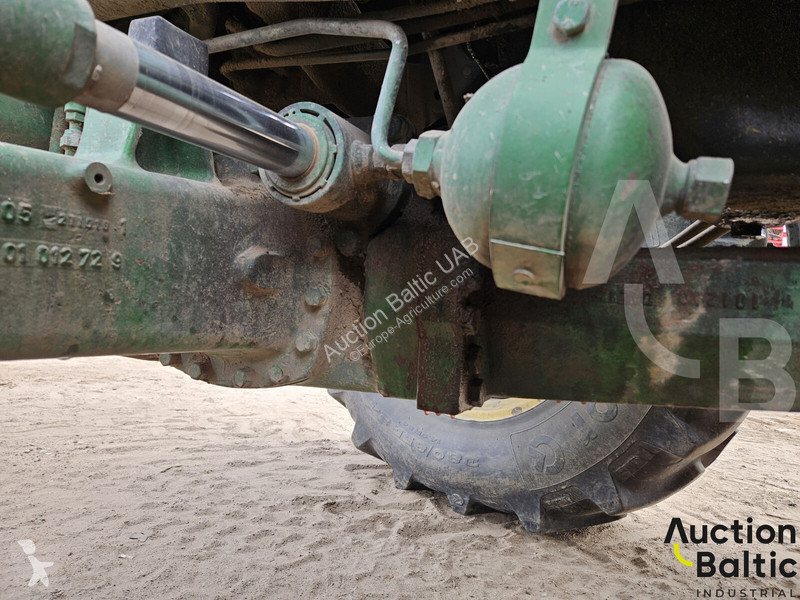 Lantbrukstraktor John Deere 6430