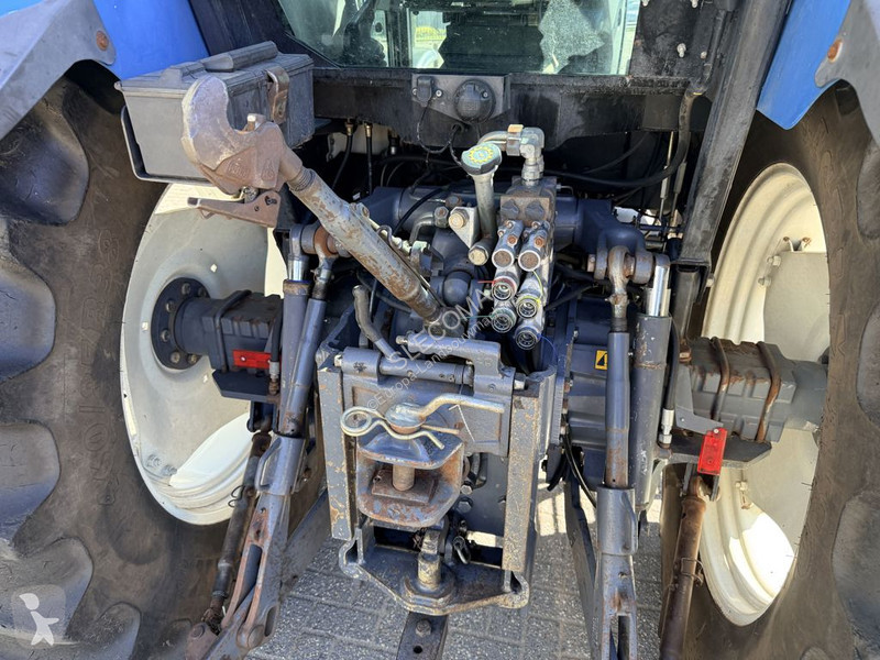 New Holland TS90 4WD Shuttle tractor