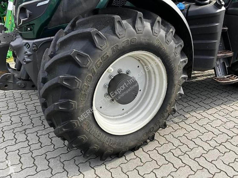 Lantbrukstraktor Valtra T174 Versu
