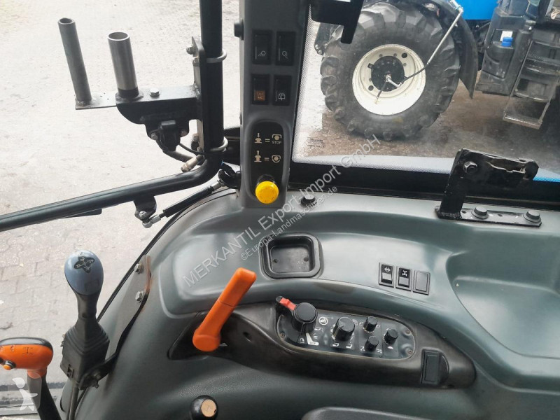 Landbrugstraktor New Holland  TL90A (4WD)