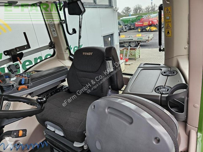 Landbrugstraktor Fendt  824 vario profi plus...