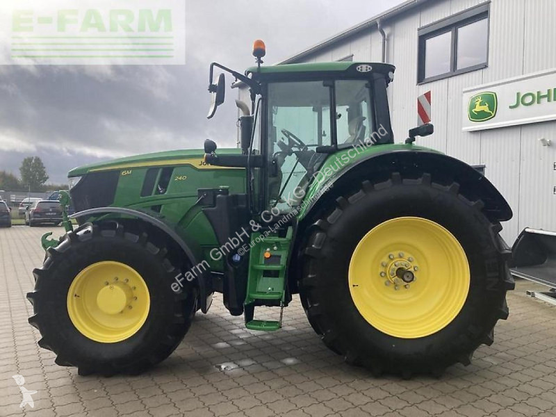 Landbrugstraktor John Deere  6m240