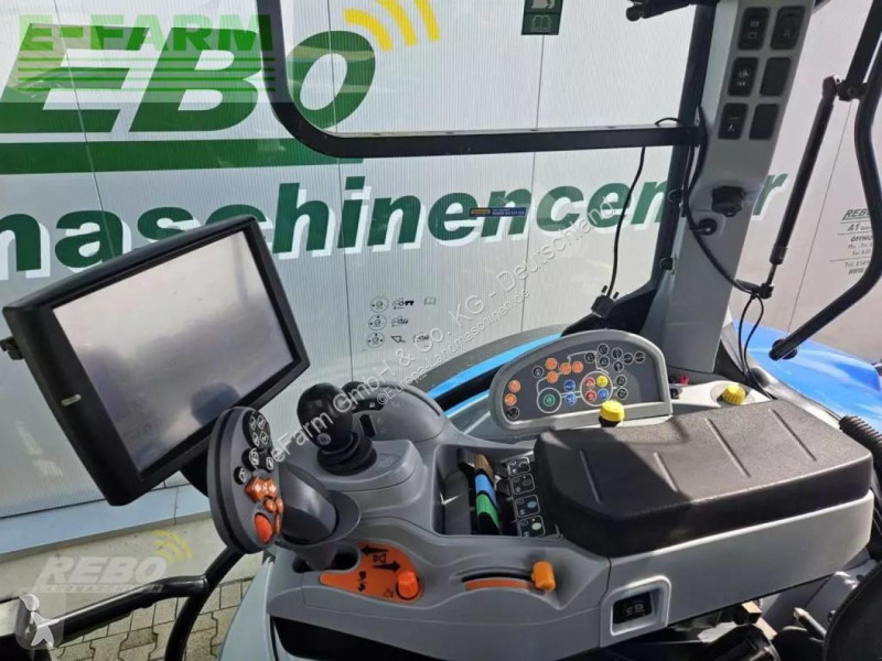 Landbrugstraktor New Holland  t7.230 autocommand