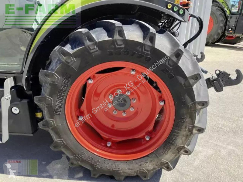 Landbrugstraktor Claas  nexos 240 s advanced