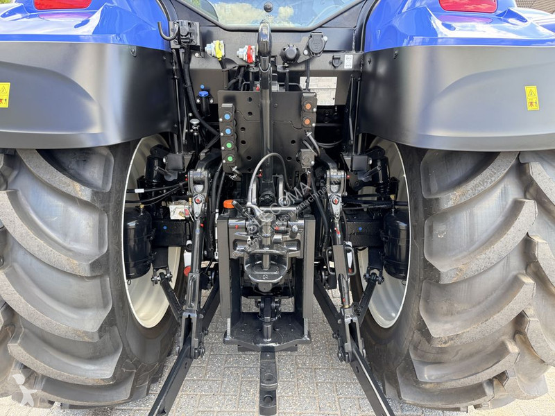 Traktor New Holland T5.140 AC Stage V