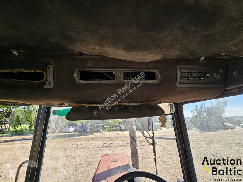 Lantbrukstraktor Belarus MTZ 1025