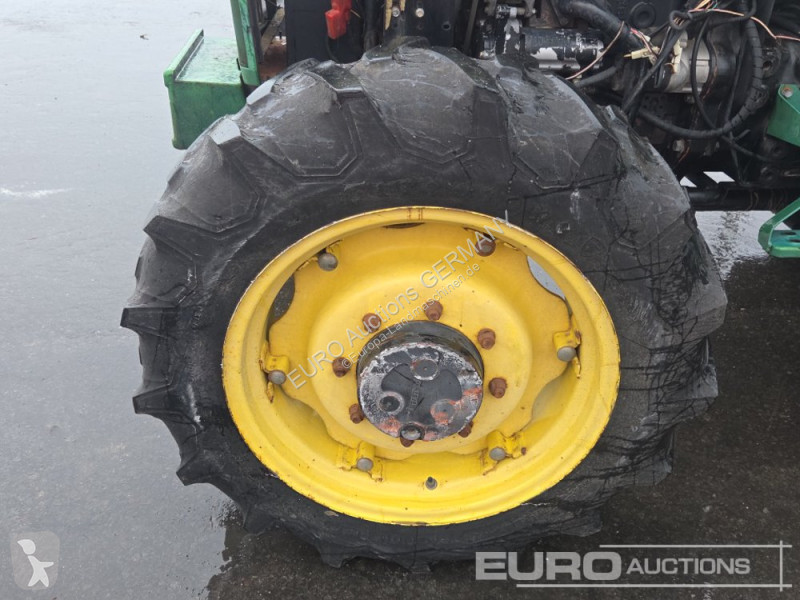 Сільськогосподарський трактор John Deere 5400