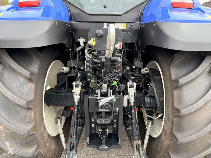 New Holland T7.165S Range Command tractor