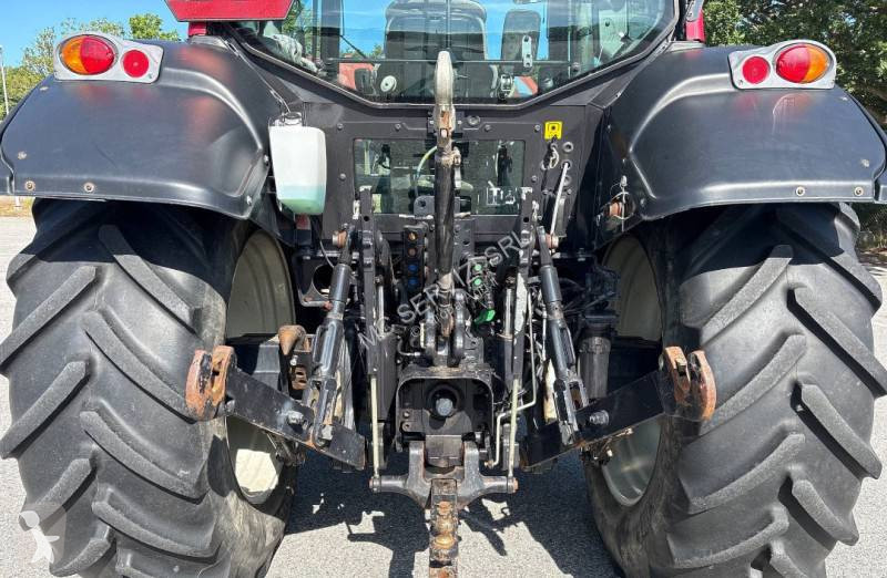 Valtra N111e tractor