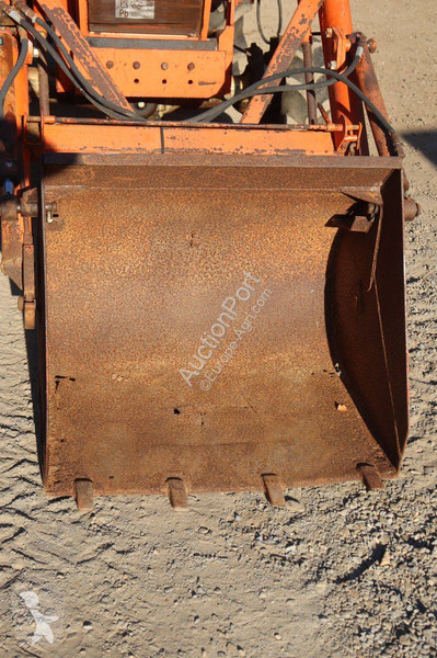 Zemědělský traktor Hinomoto E264