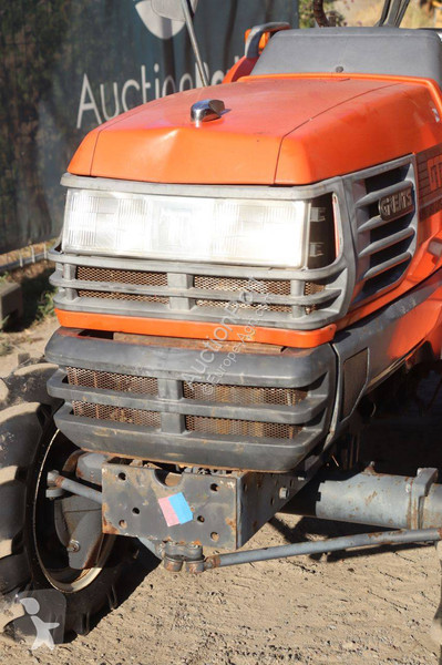 جرار زراعي Kubota GT21