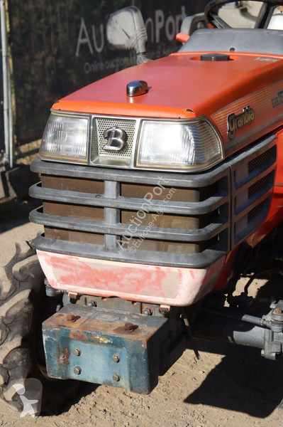 جرار زراعي Kubota GB16
