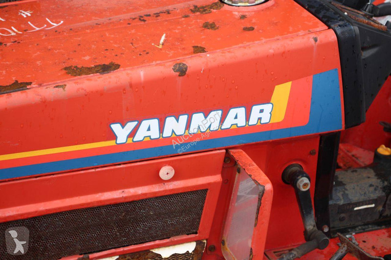 Сільськогосподарський трактор Yanmar F16D