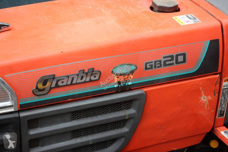 Сільськогосподарський трактор Kubota Granbia GB20