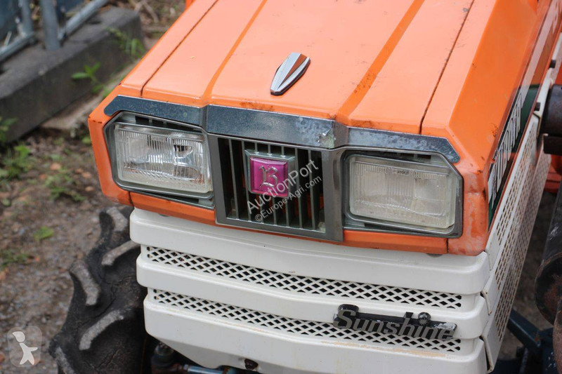 Сільськогосподарський трактор Kubota B1502DT