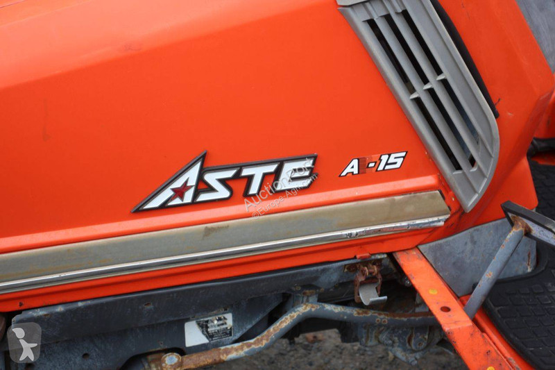 Сільськогосподарський трактор Kubota ASTE A-15