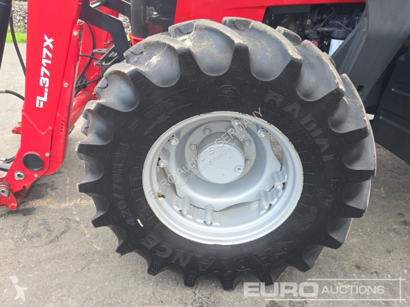 Tractor Massey Ferguson 5711