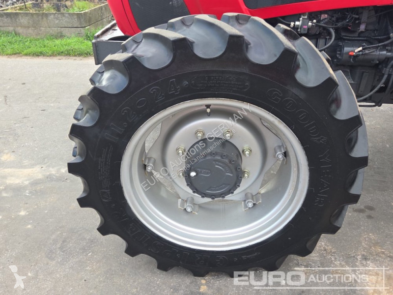 Tractor Mahindra 8560