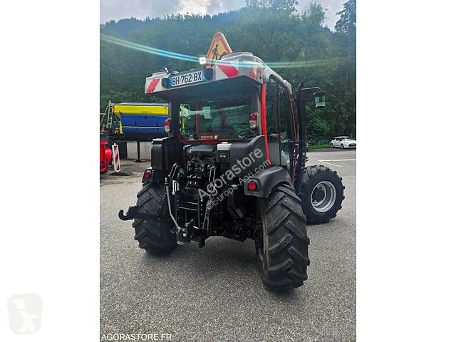 Tractor agrícola