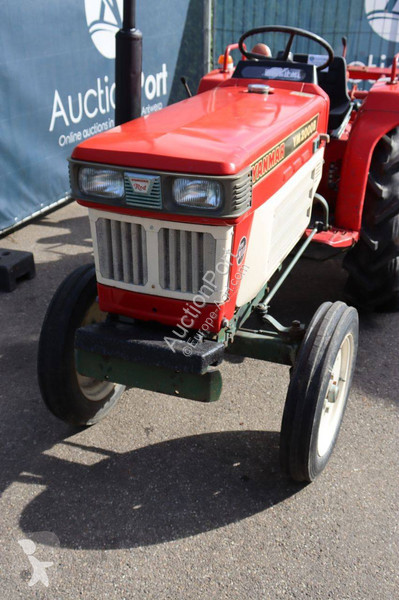 Tractor agrícola Yanmar YM2000B