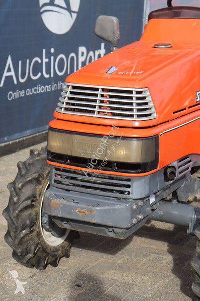 Tractor Kubota Saturn X-24