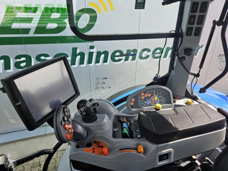 Tractor New Holland  t7.230 autocommand