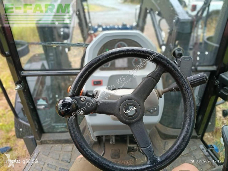 Tracteur agricole Valtra  a114 mit frontlader...