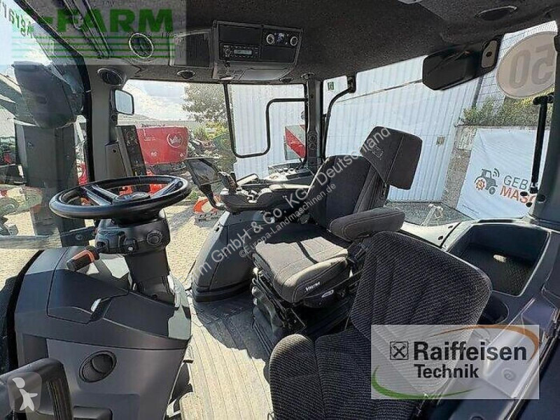 Tracteur agricole Valtra  q 305