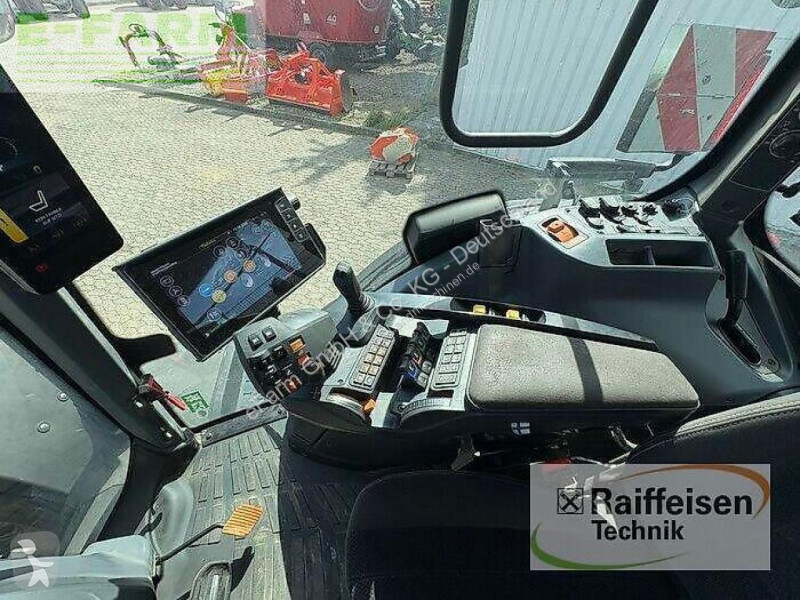 Tracteur agricole Valtra  q 305