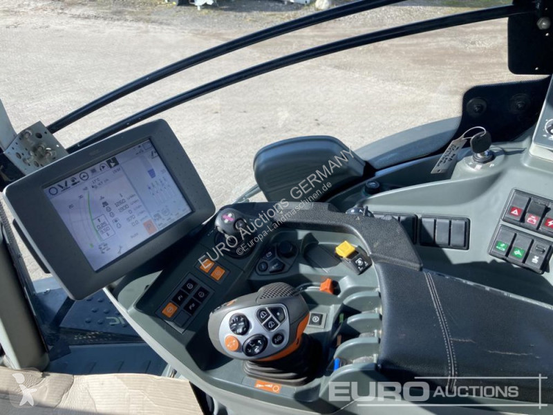 Tractor Claas Axion 830 CMATIC