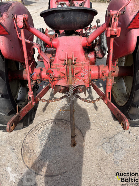 Tractor Mc Cormick Farmall D-324