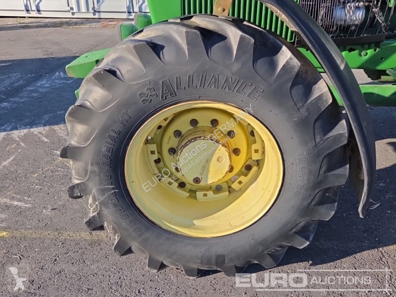 Tracteur agricole John Deere 4055A