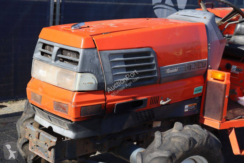 Tracteur agricole Kubota Grandel GL320