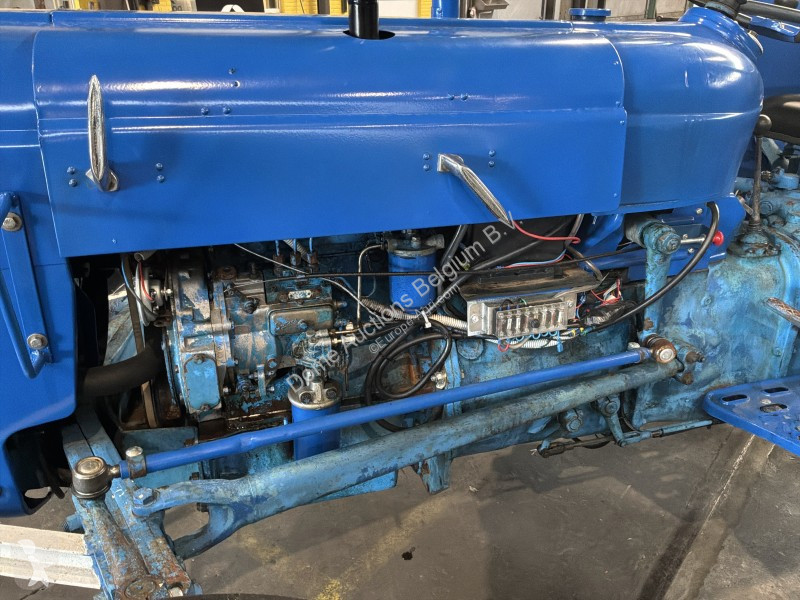 Tracteur agricole  Super Dexta