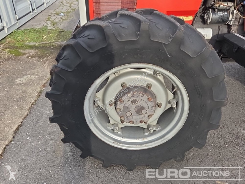 Zemědělský traktor Massey Ferguson 3060