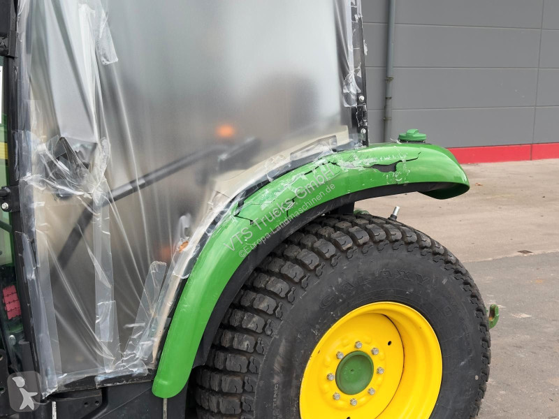Tractor John Deere 3046 R 4x4 Hofschlepper...