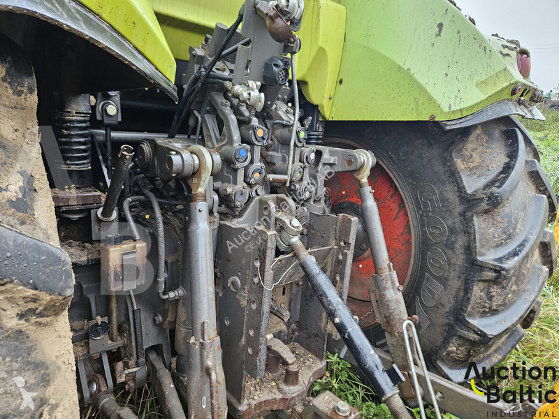Tractor Claas Arion 640