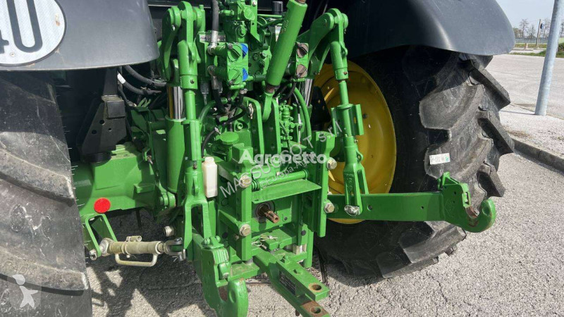 Tractor agrícola John Deere 6090MC 4X4