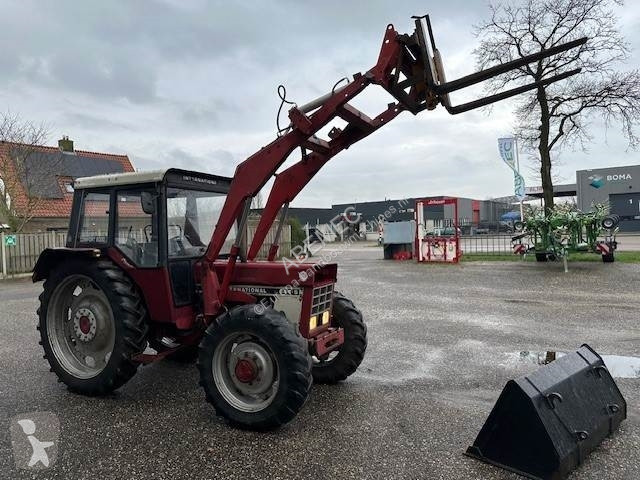 Tractor agrícola Case International 844S - Met...
